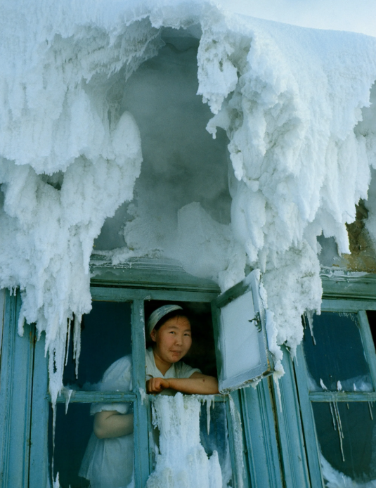 Якутия при -50°C живет обычной жизнью, а Москва при -20°C замирает. Главные причины экстремальных морозов