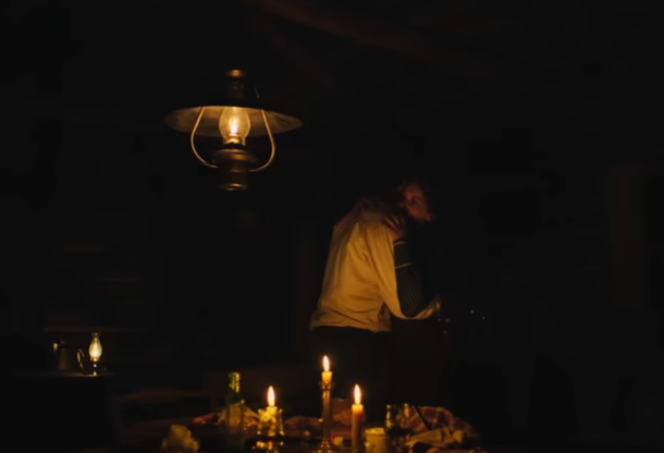 Как оператор Адольфо Велозу сделал драму “Сны поездов” настоящей и приземленной – естественное освещение и цифровая камера