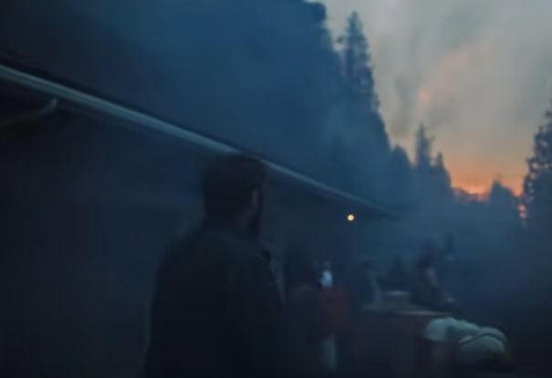 Как оператор Адольфо Велозу сделал драму “Сны поездов” настоящей и приземленной – естественное освещение и цифровая камера