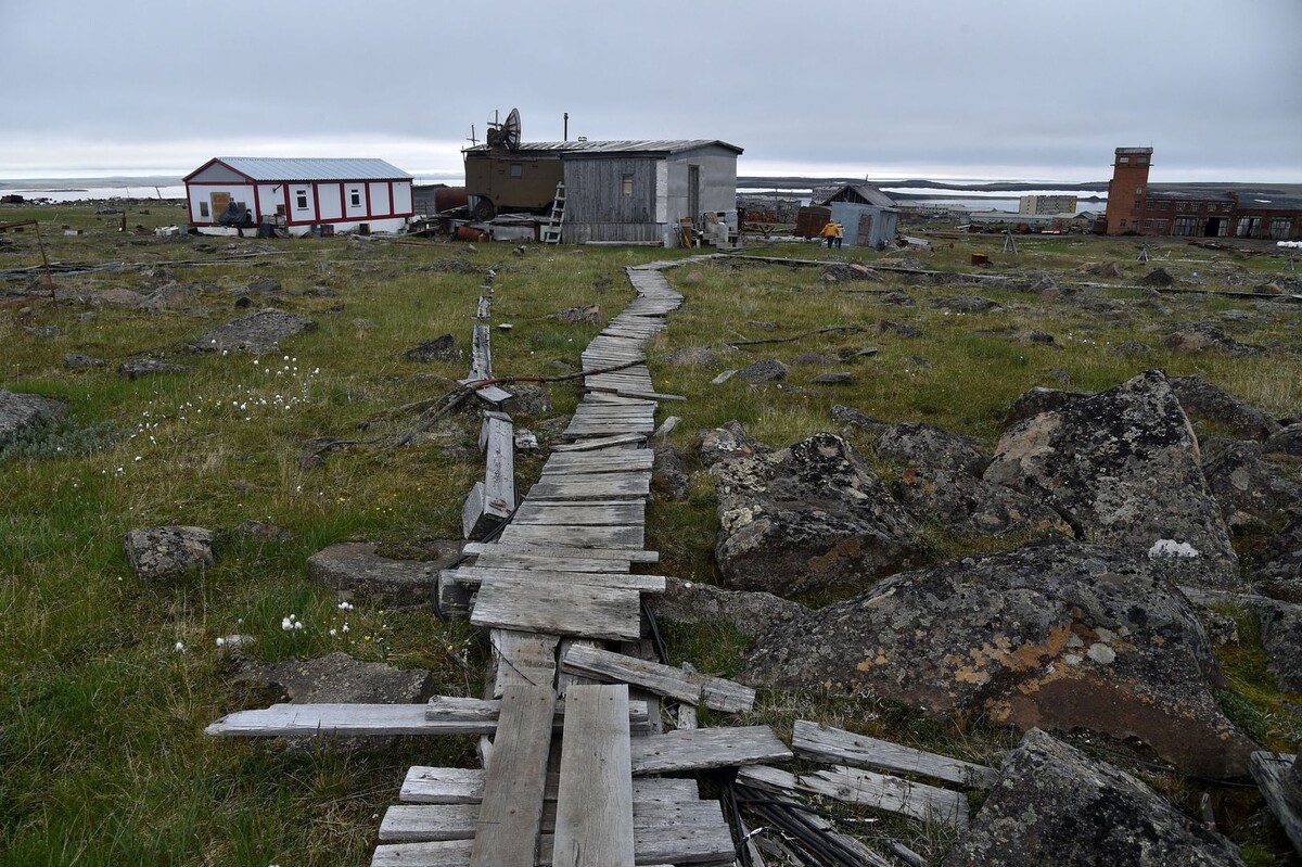 Диксон: от 5000 жителей до 300. Как самый северный порт выживает сегодня